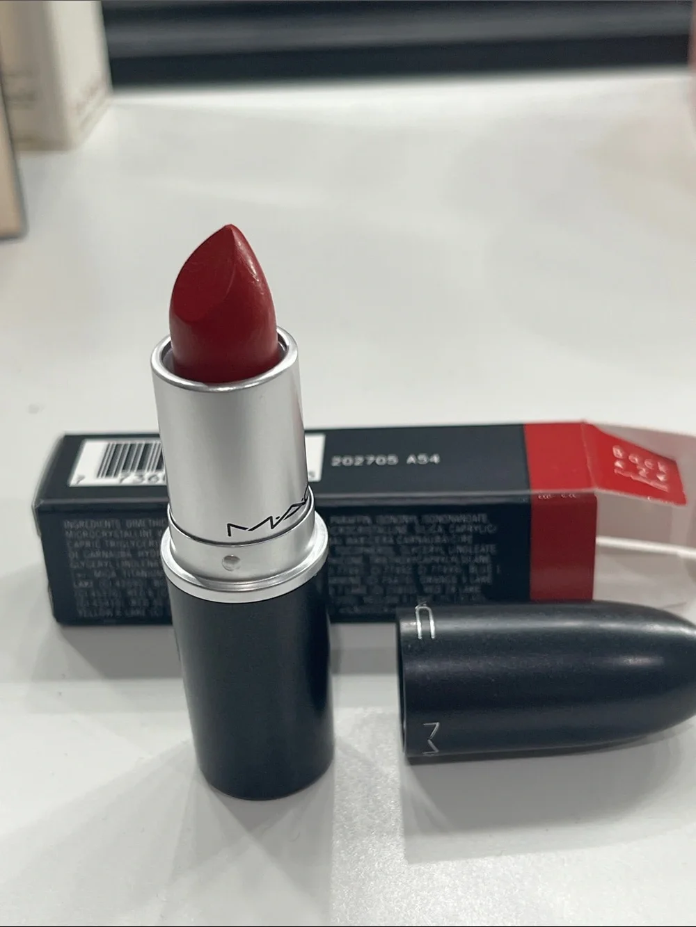 MAC Retro Matte Lipstick 707(Ruby Woo)